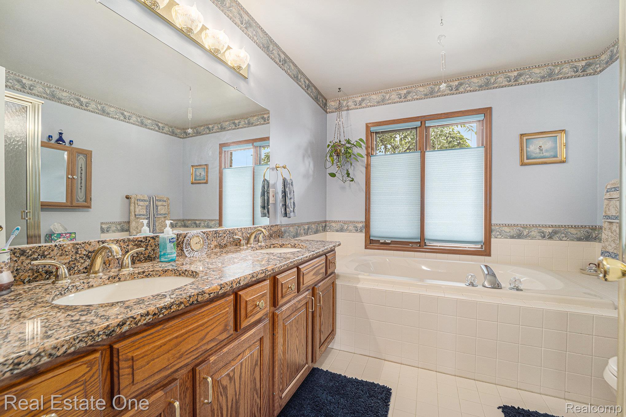 54448 Verona Park Drive