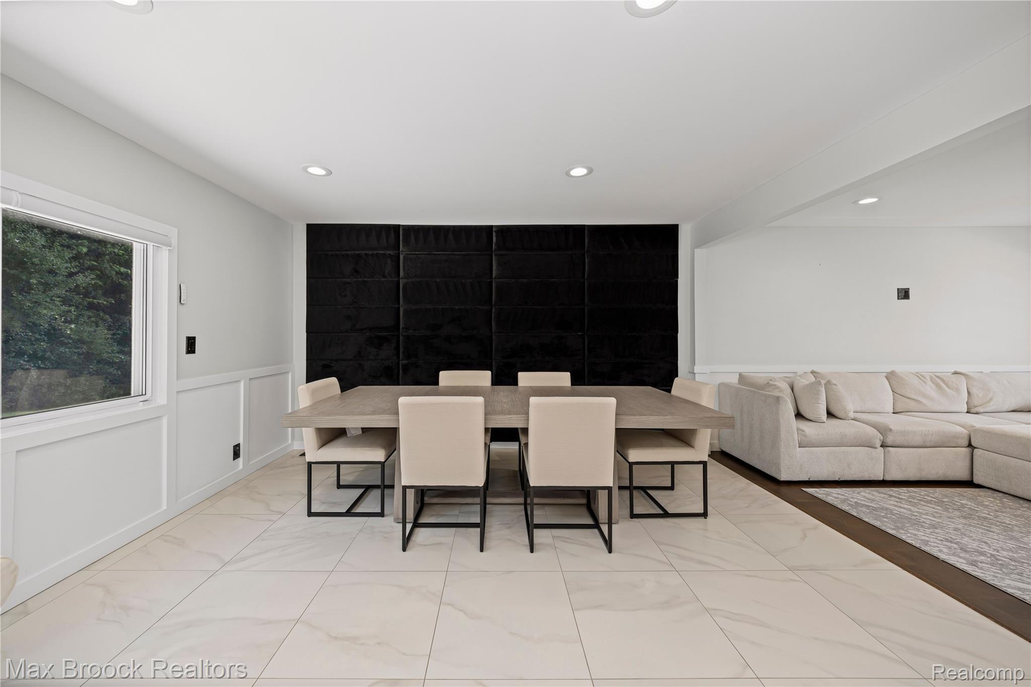 5534 Apple Ridge Trail