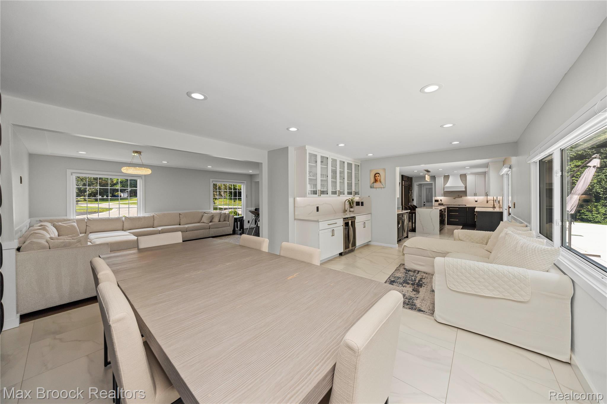 5534 Apple Ridge Trail