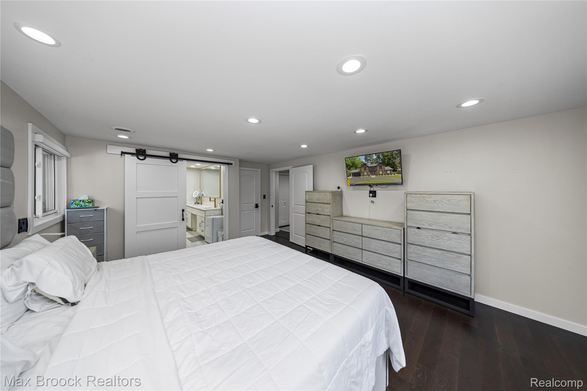5534 Apple Ridge Trail