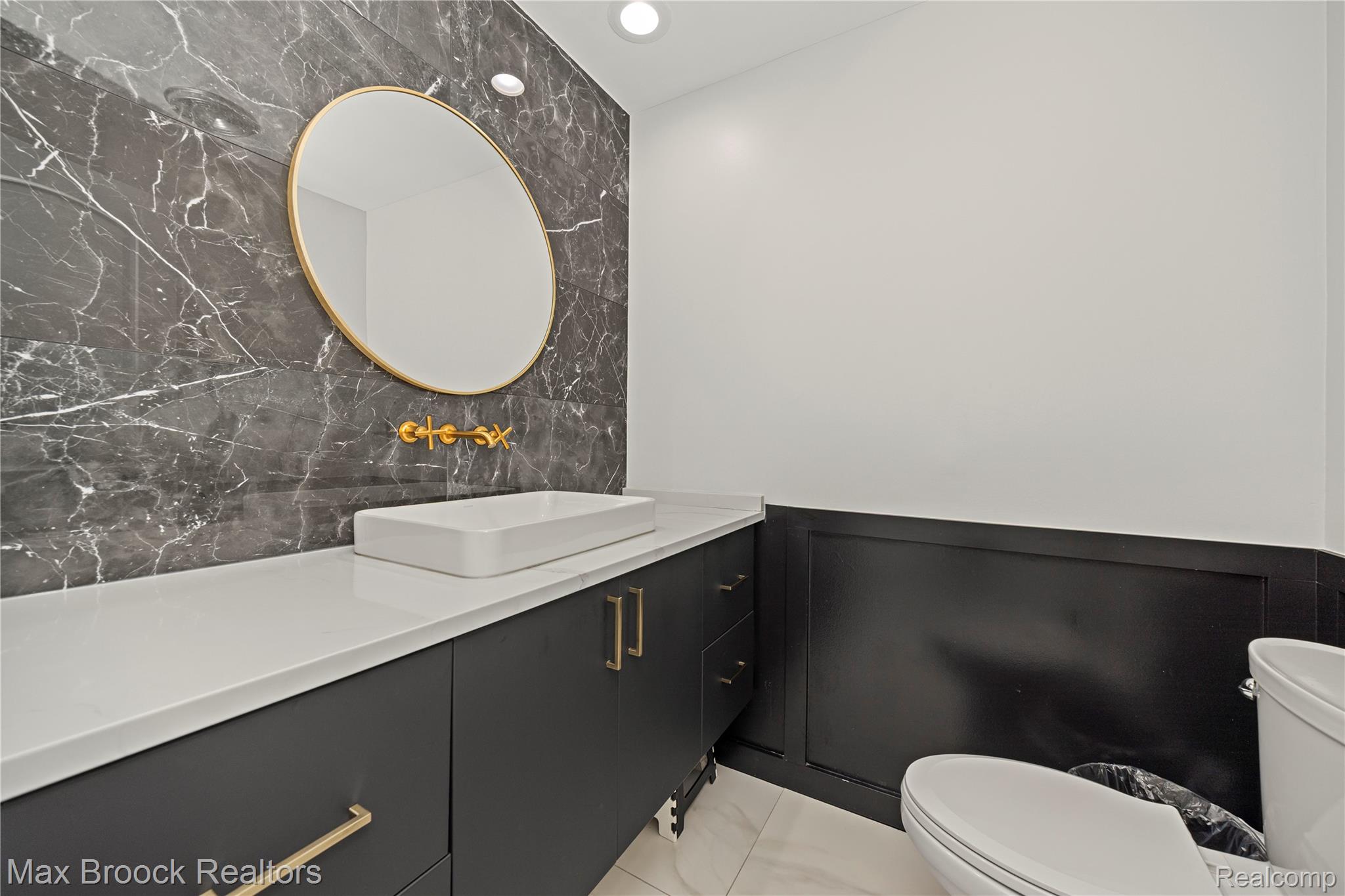 5534 Apple Ridge Trail