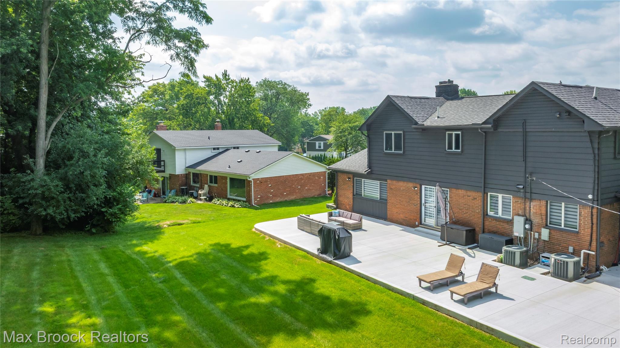 5534 Apple Ridge Trail