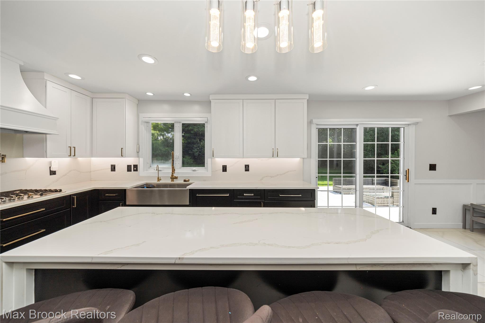 5534 Apple Ridge Trail