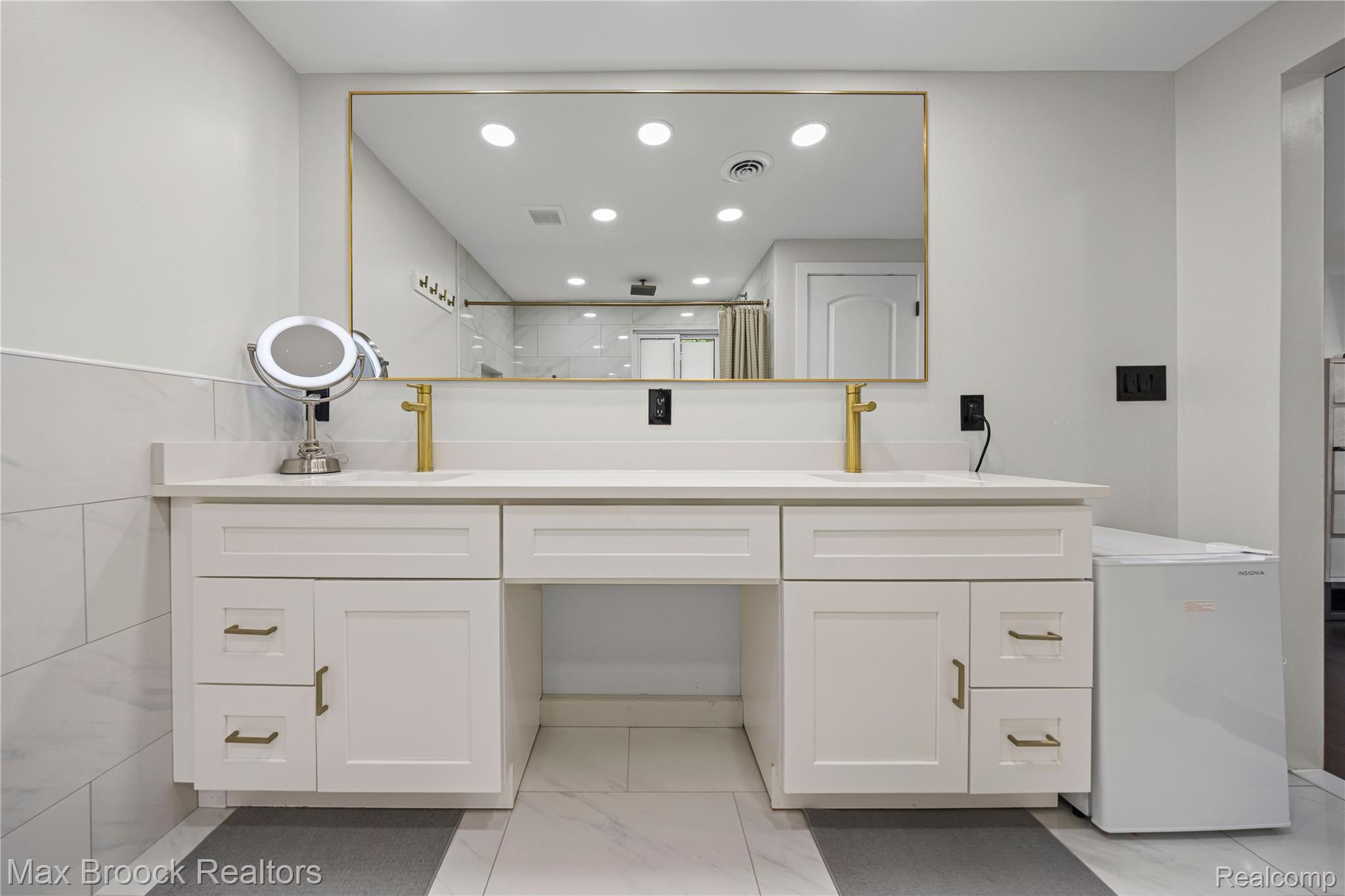 5534 Apple Ridge Trail