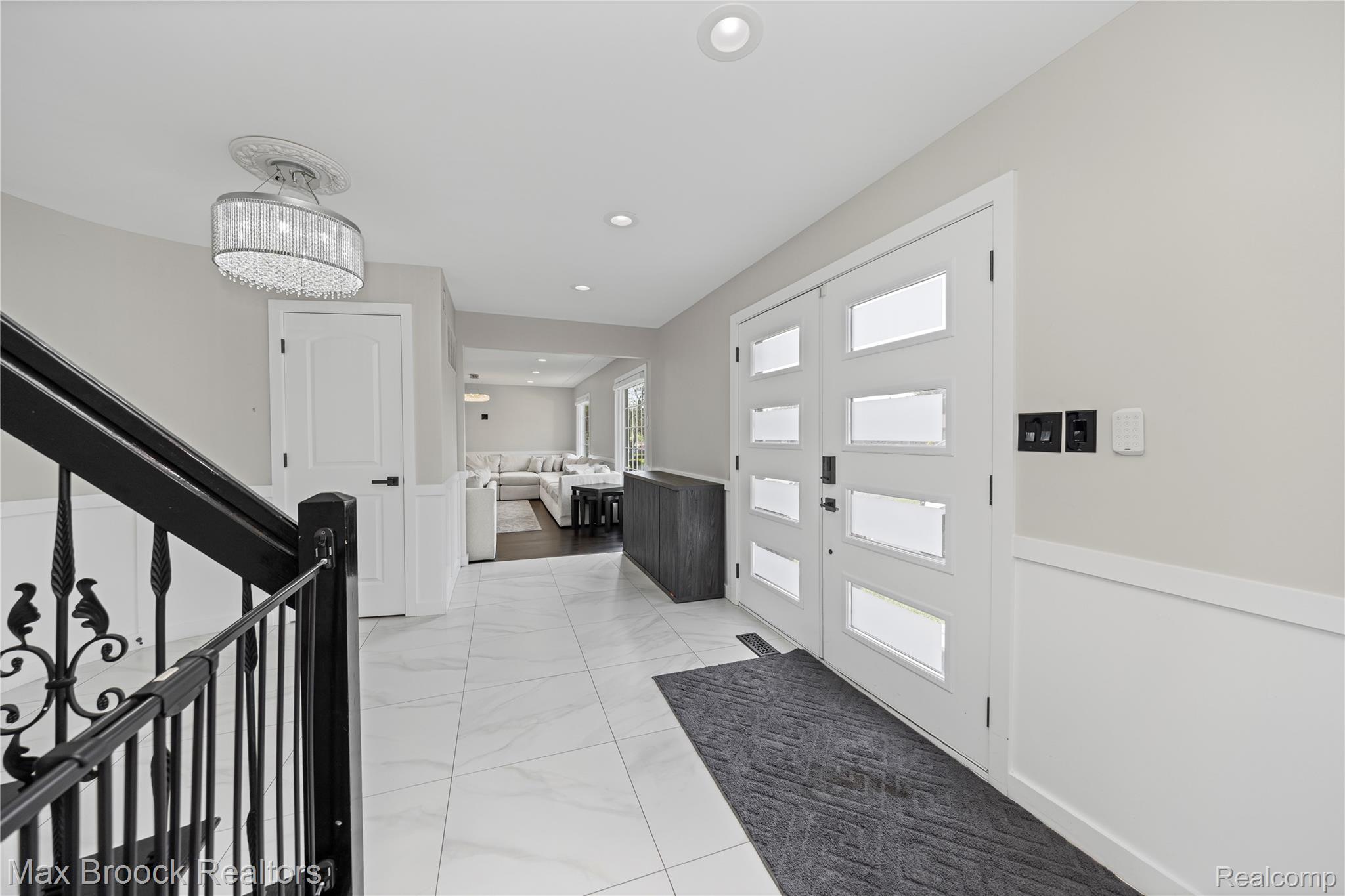 5534 Apple Ridge Trail