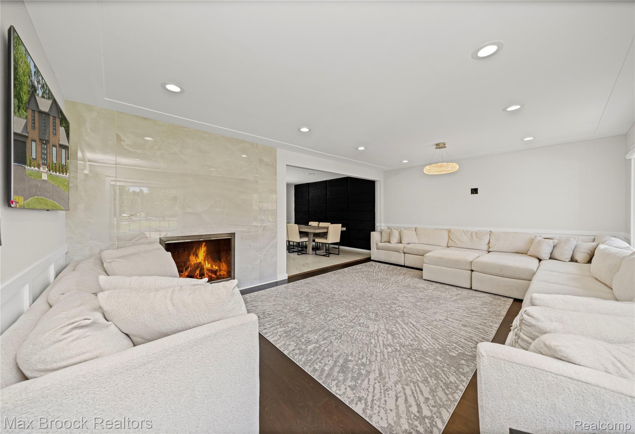 5534 Apple Ridge Trail