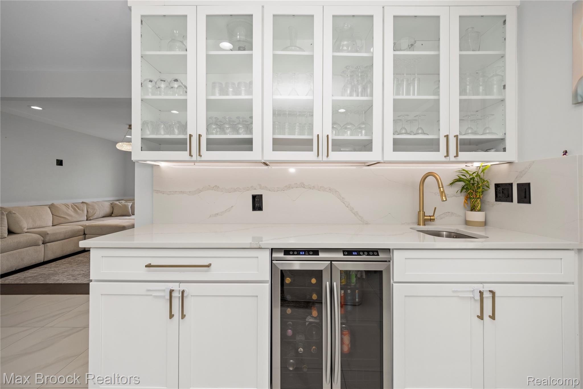 5534 Apple Ridge Trail
