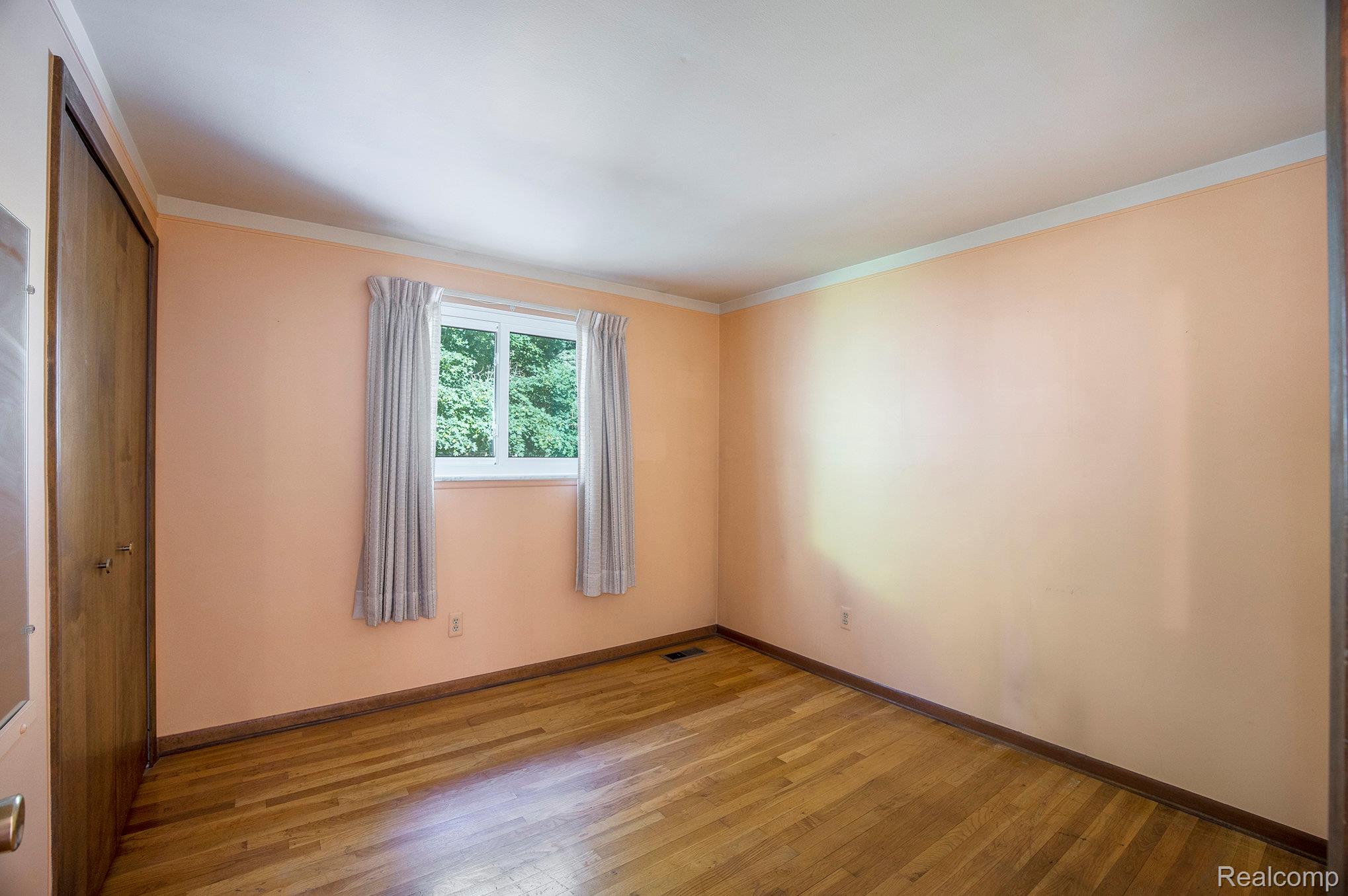 6603 Guildford Drive