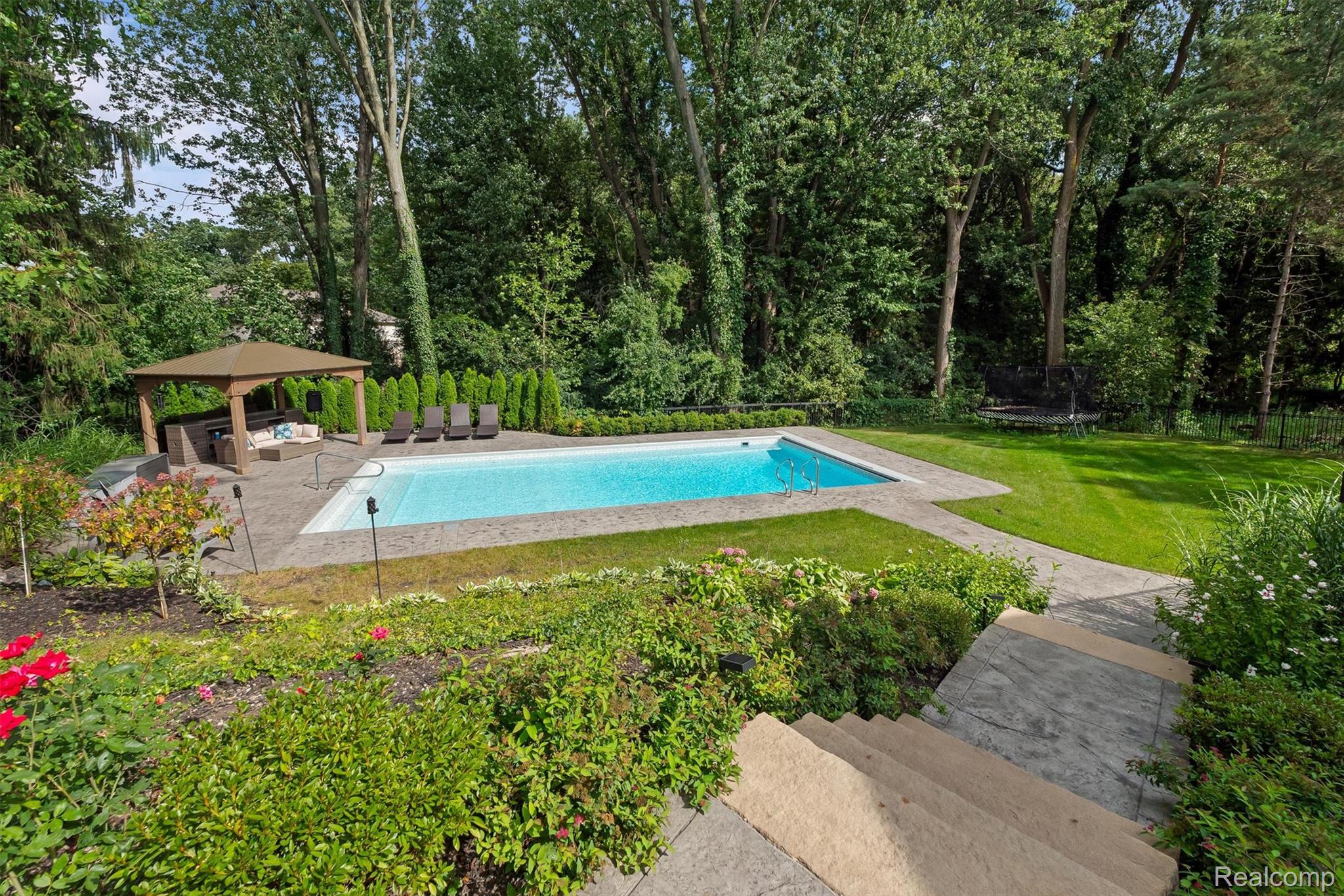 4605 Sunningdale Drive