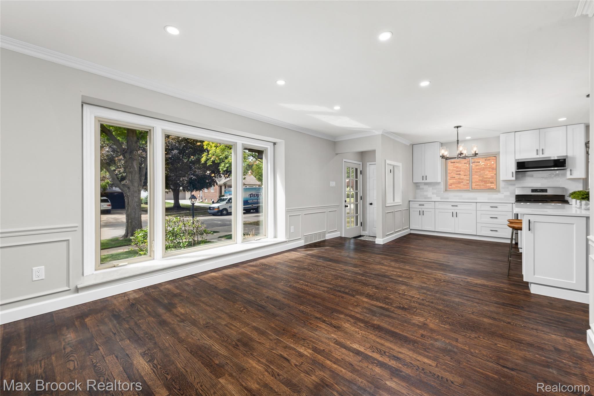 1563 CHELTENHAM Road