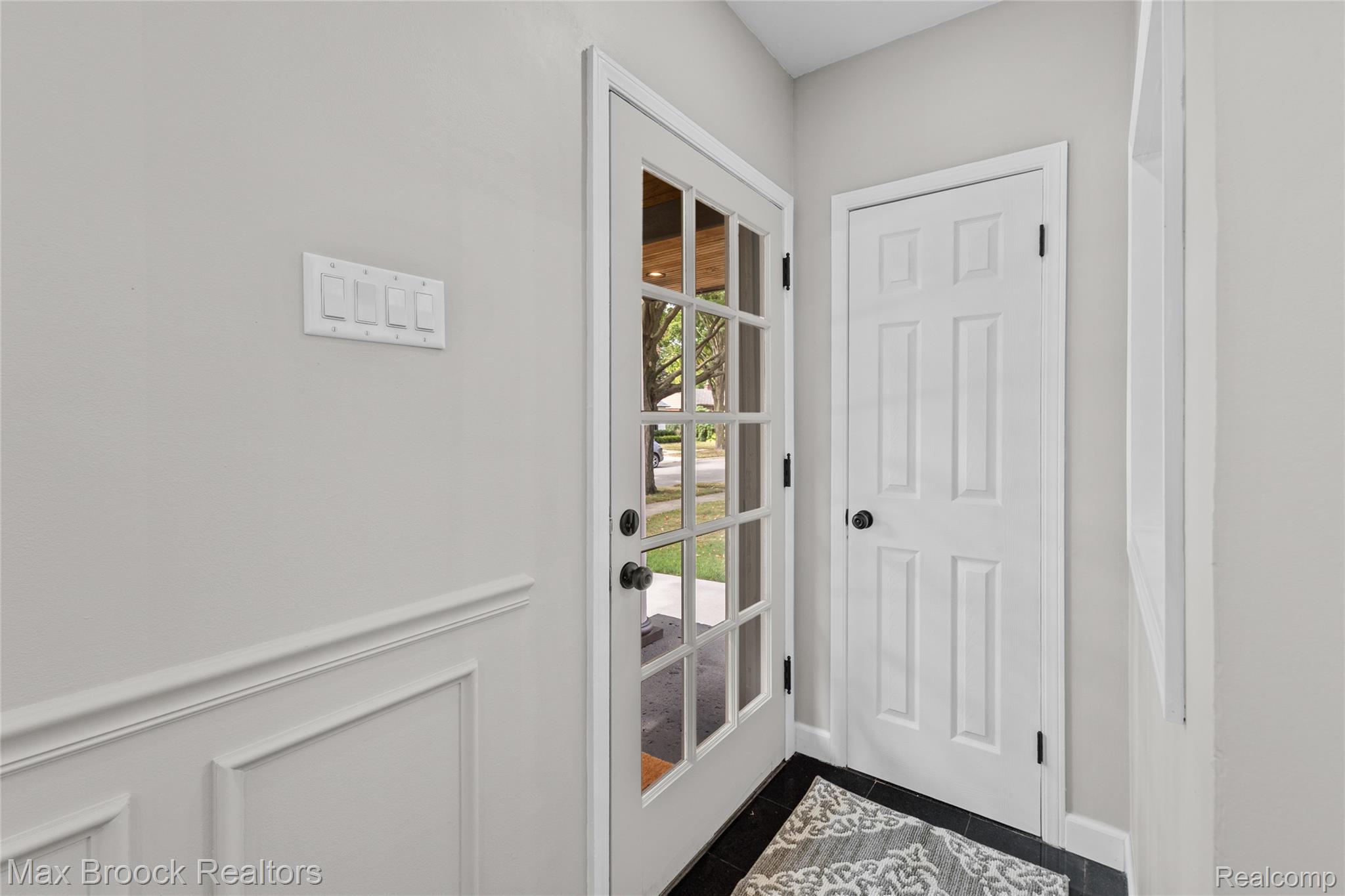 1563 CHELTENHAM Road