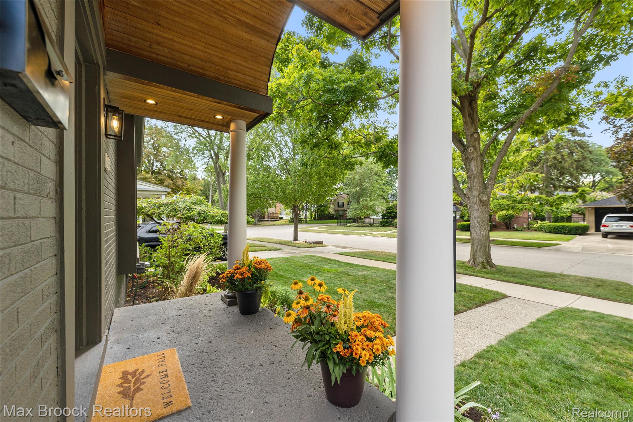 1563 CHELTENHAM Road