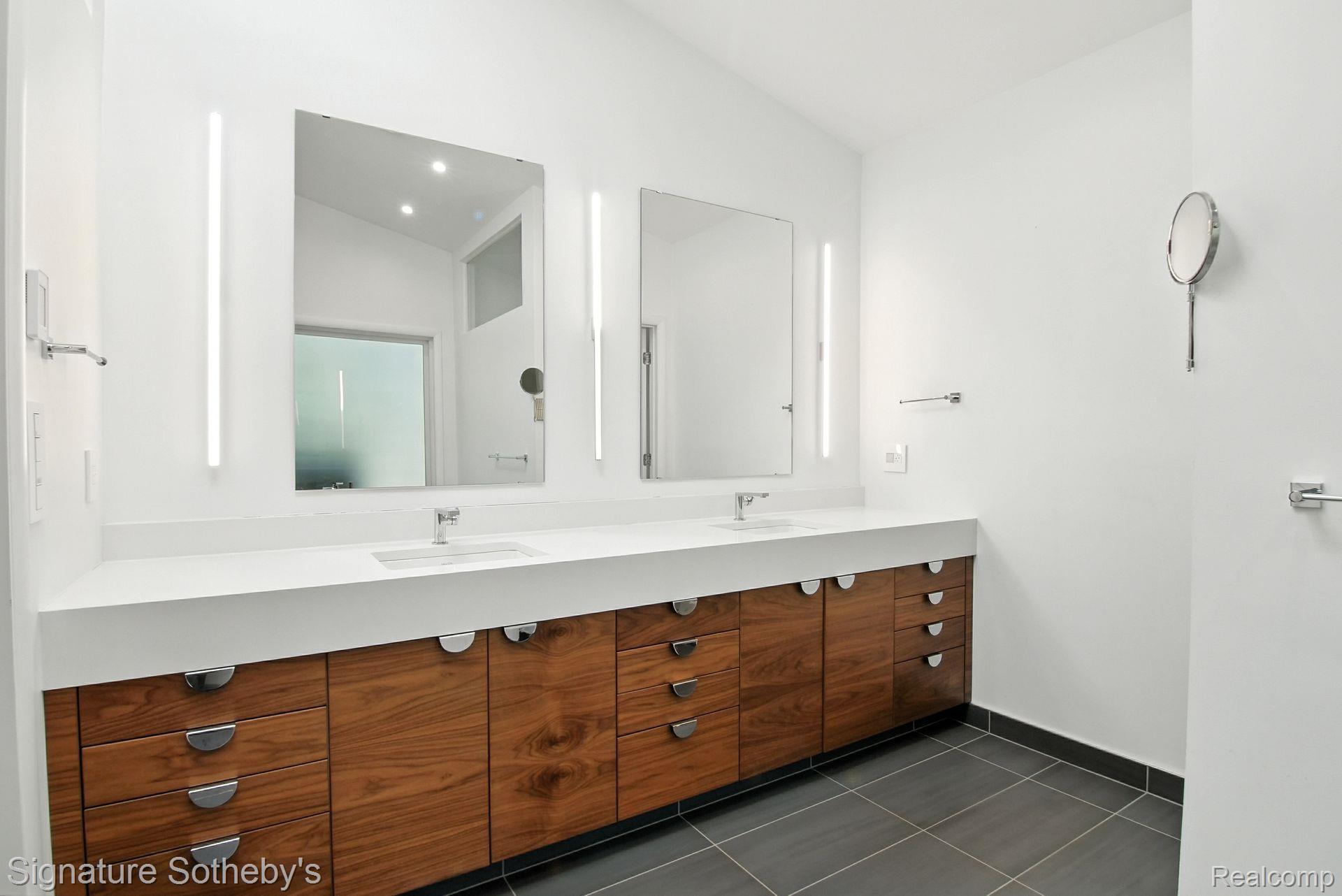 25838 Hersheyvale Drive