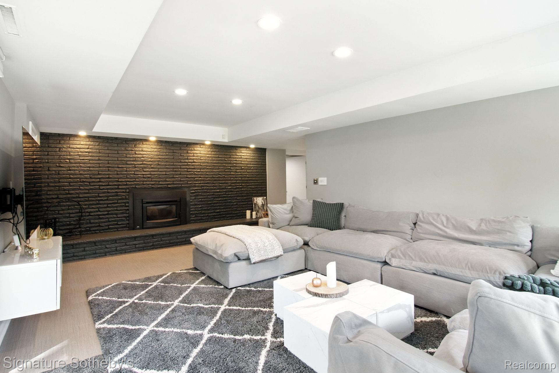 25838 Hersheyvale Drive