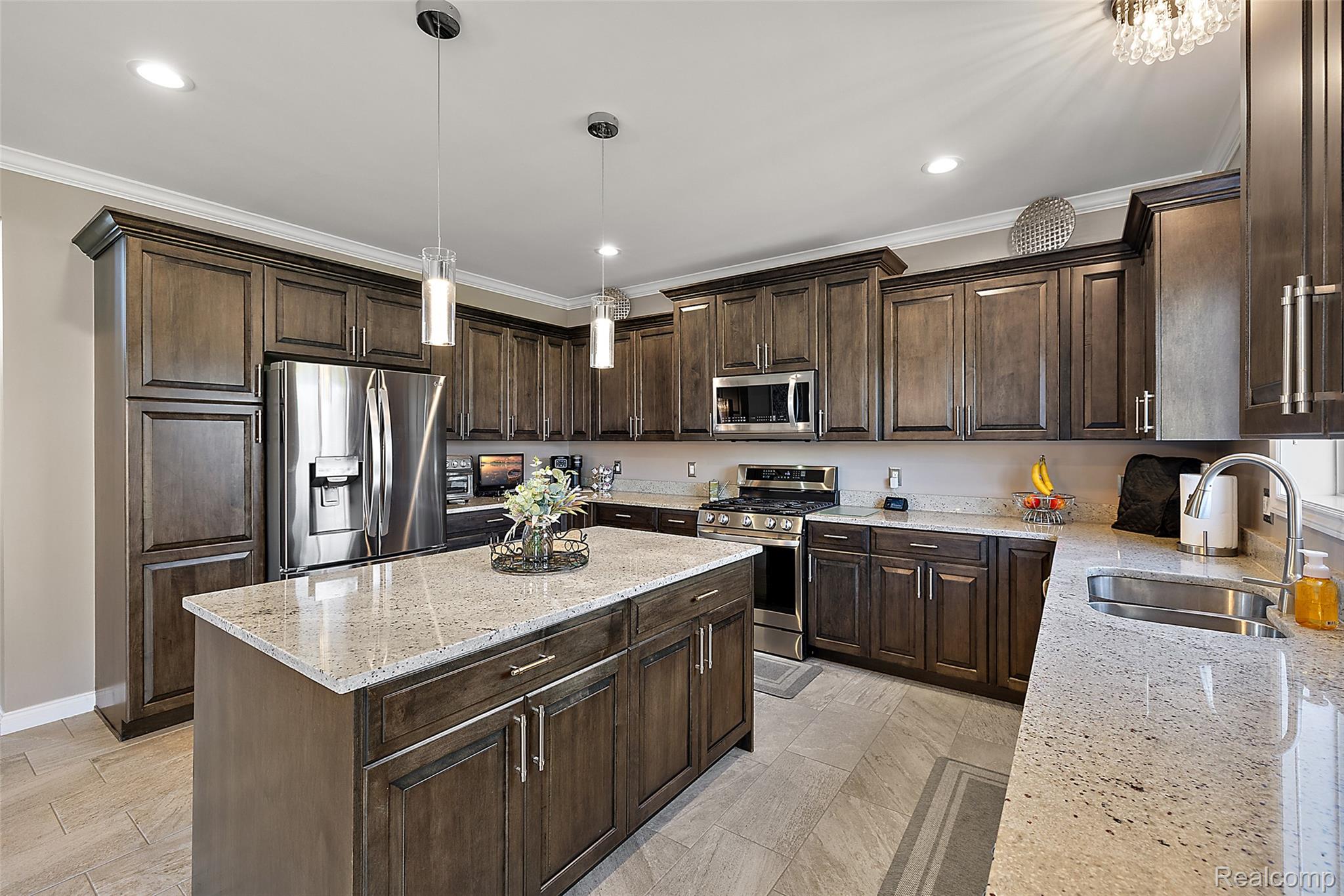 56895 Topaz Drive