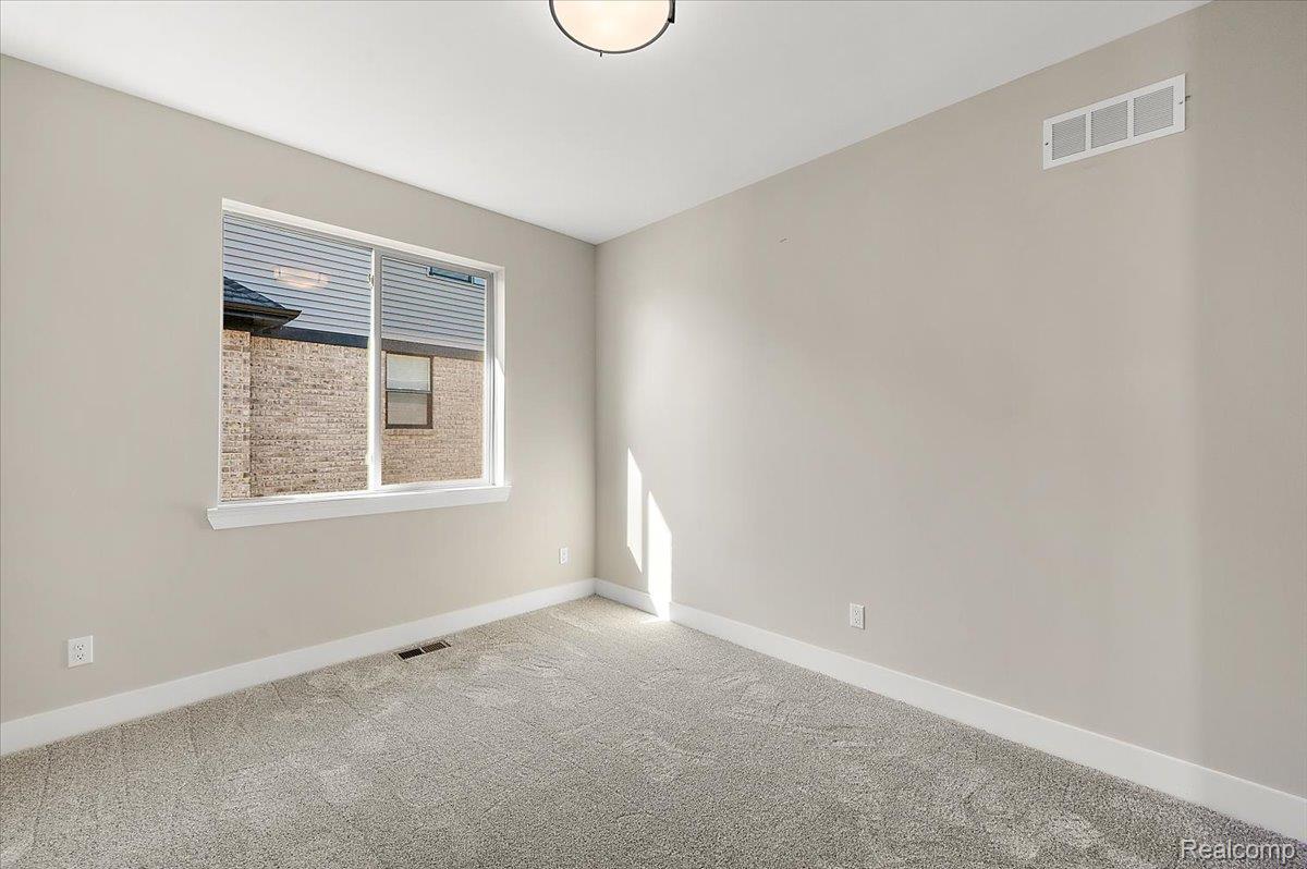 56667 Via Bellano 32