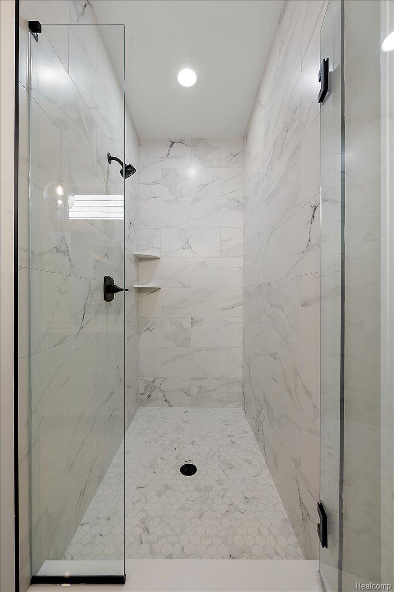 56667 Via Bellano 32