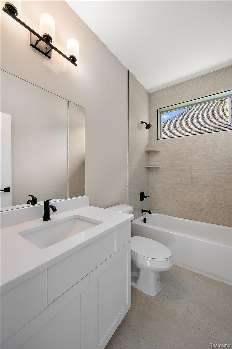 56667 Via Bellano 32