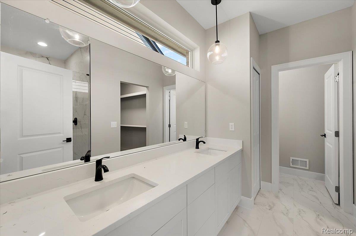 56667 Via Bellano 32