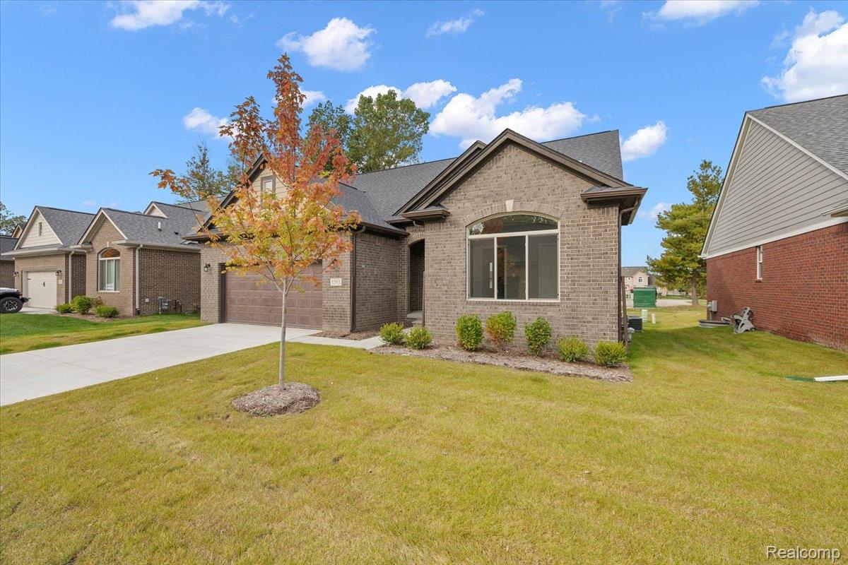 52953 Trailside Drive 4