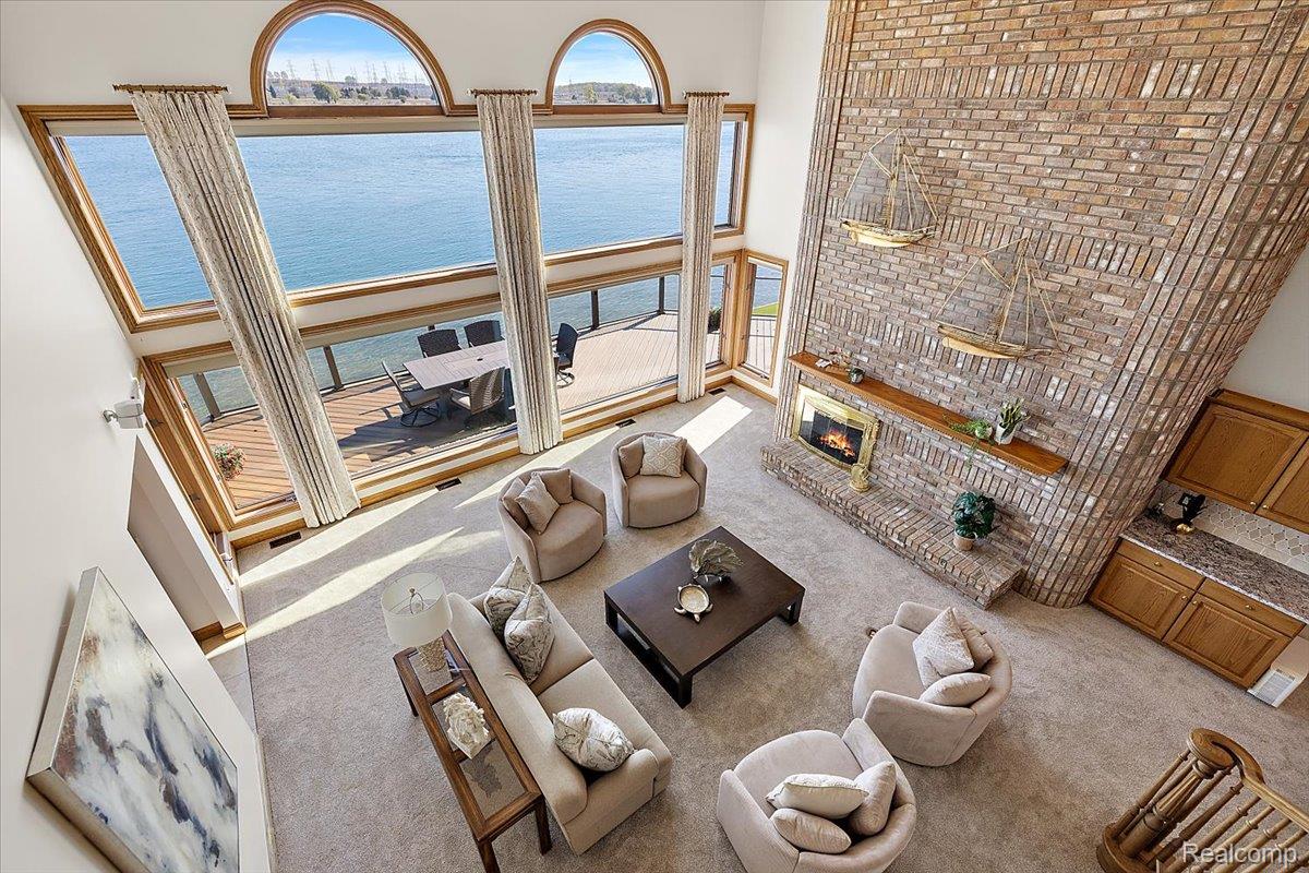 3705 N Riverview Terrace Terrace N