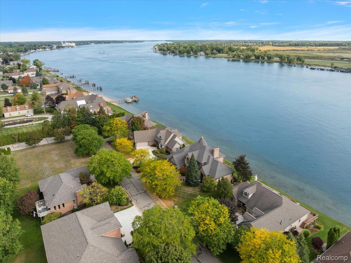 3705 N Riverview Terrace Terrace N