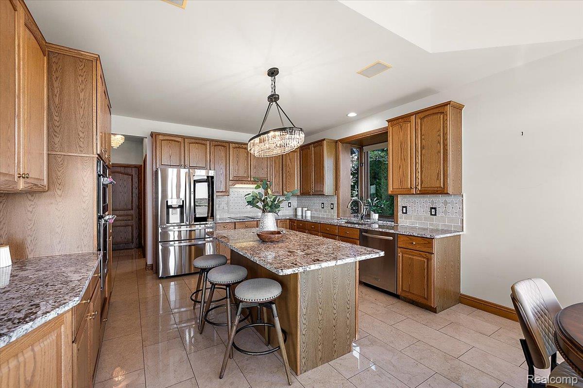 3705 N Riverview Terrace Terrace N