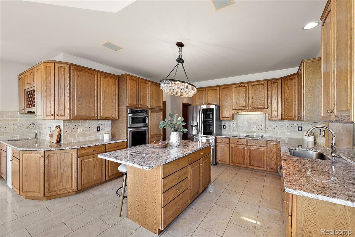 3705 N Riverview Terrace Terrace N