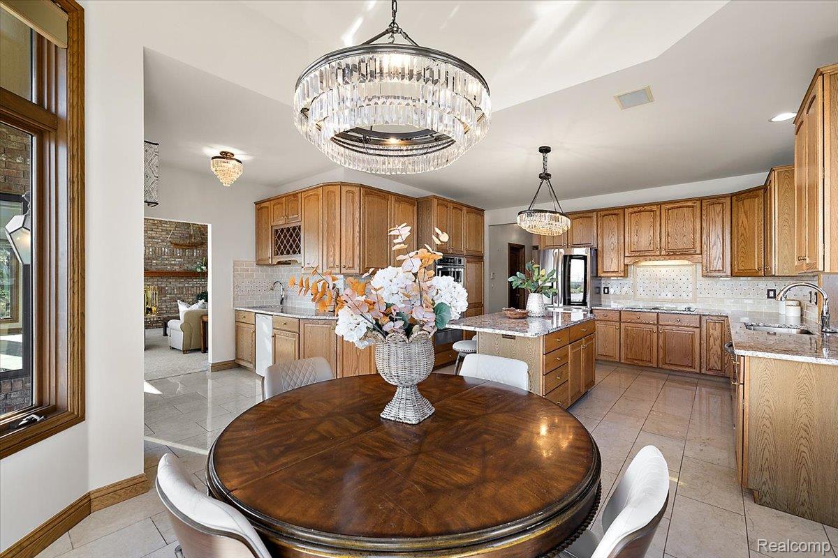 3705 N Riverview Terrace Terrace N