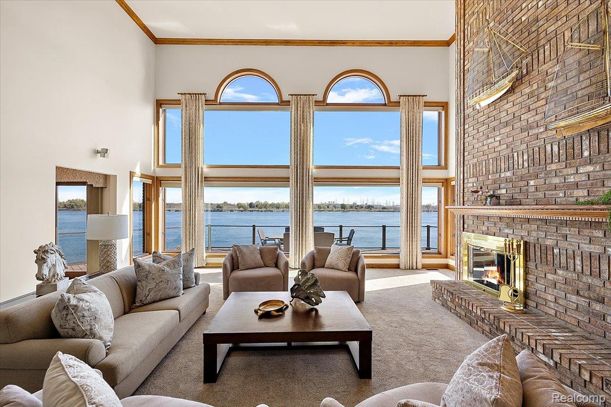 3705 N Riverview Terrace Terrace N