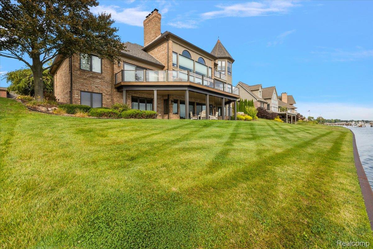 3705 N Riverview Terrace Terrace N