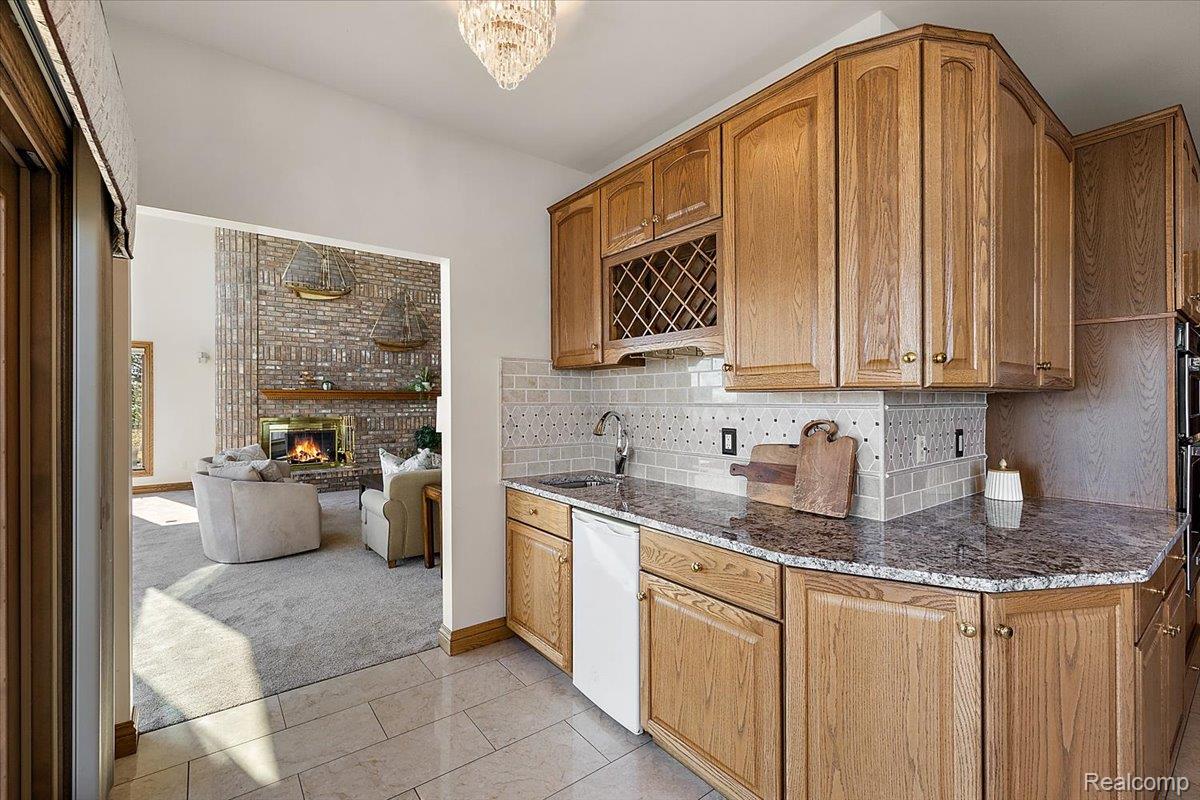 3705 N Riverview Terrace Terrace N