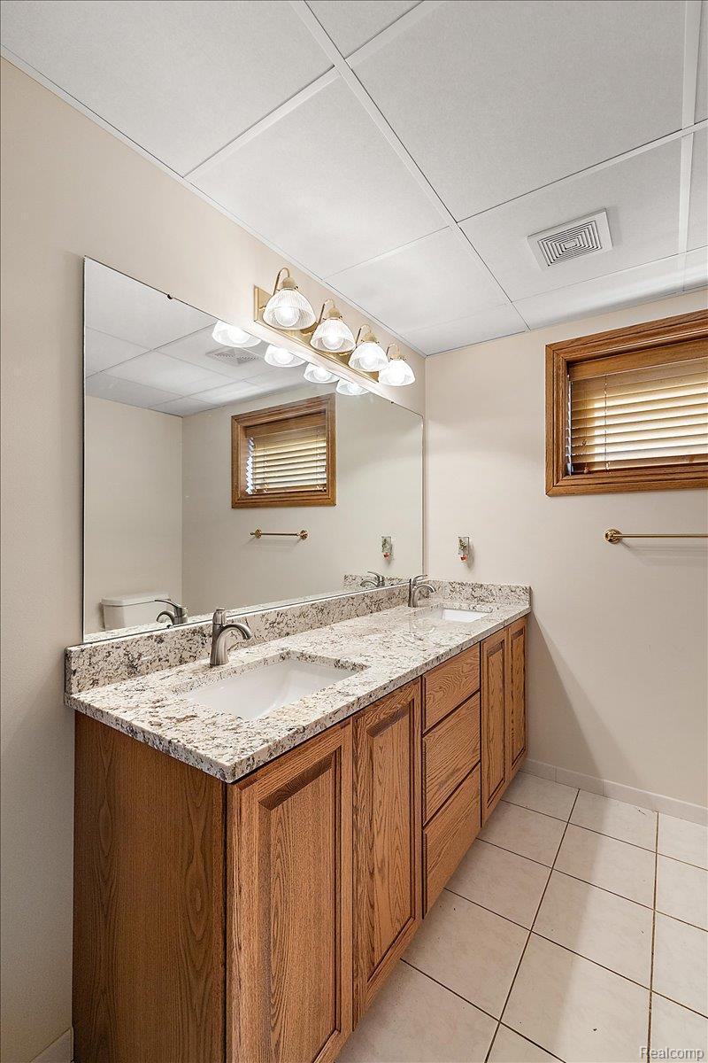 3705 N Riverview Terrace Terrace N