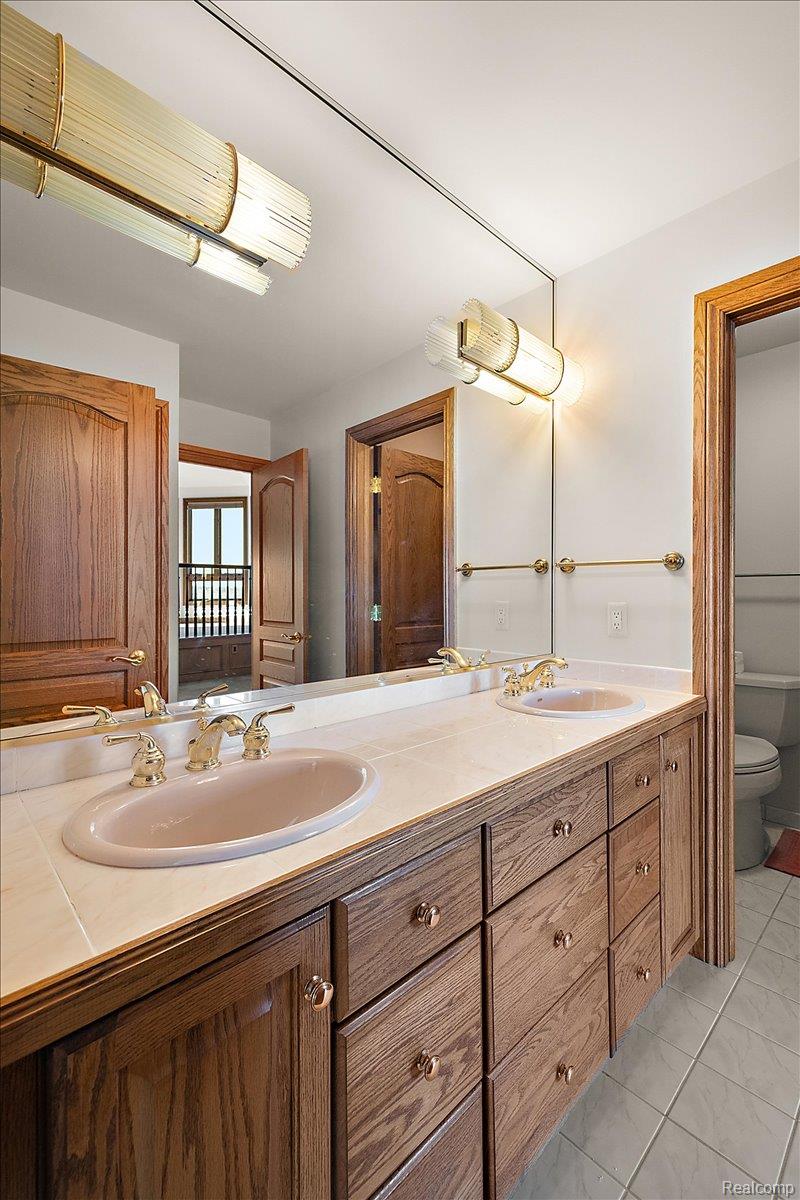 3705 N Riverview Terrace Terrace N