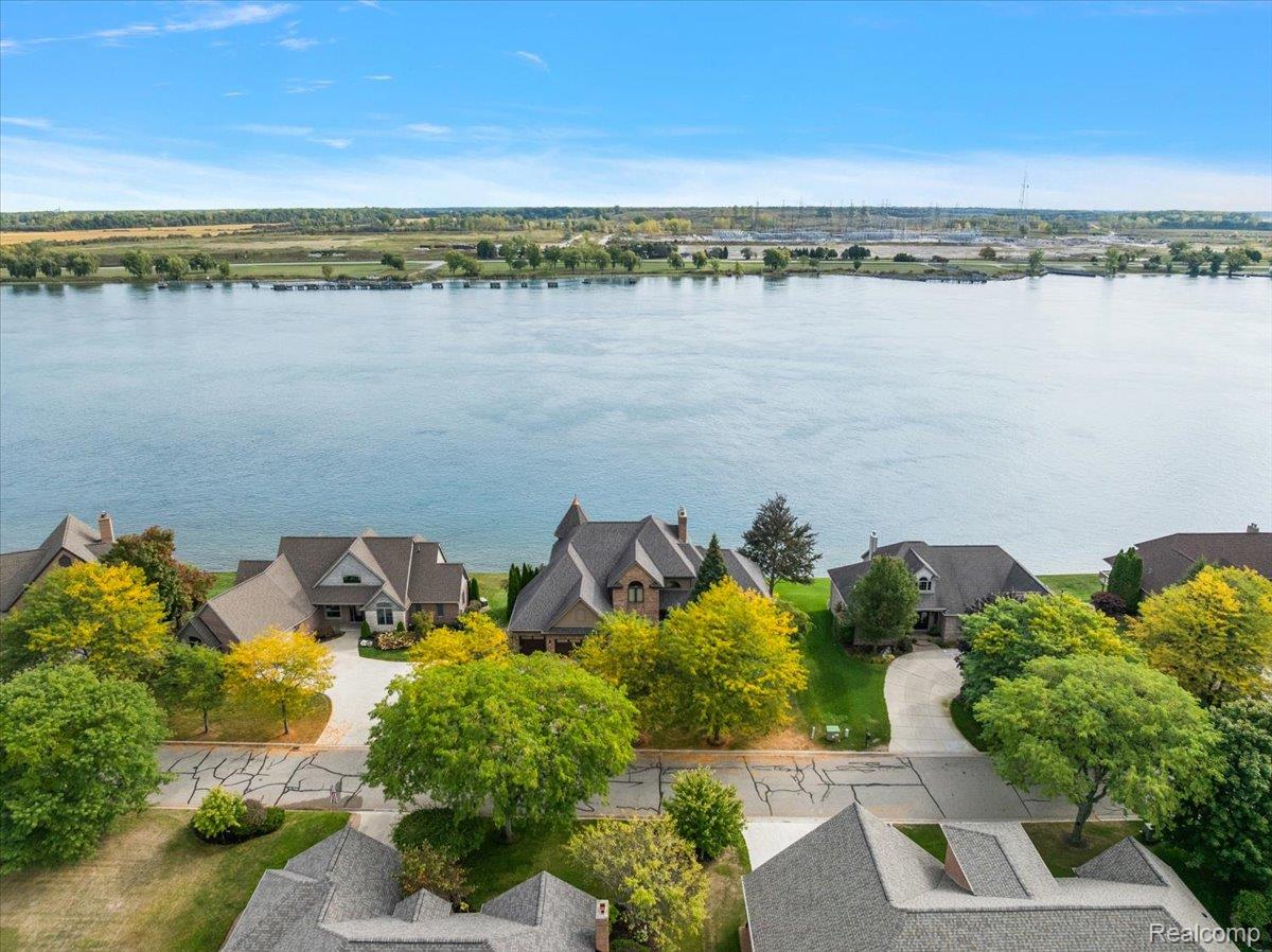 3705 N Riverview Terrace Terrace N