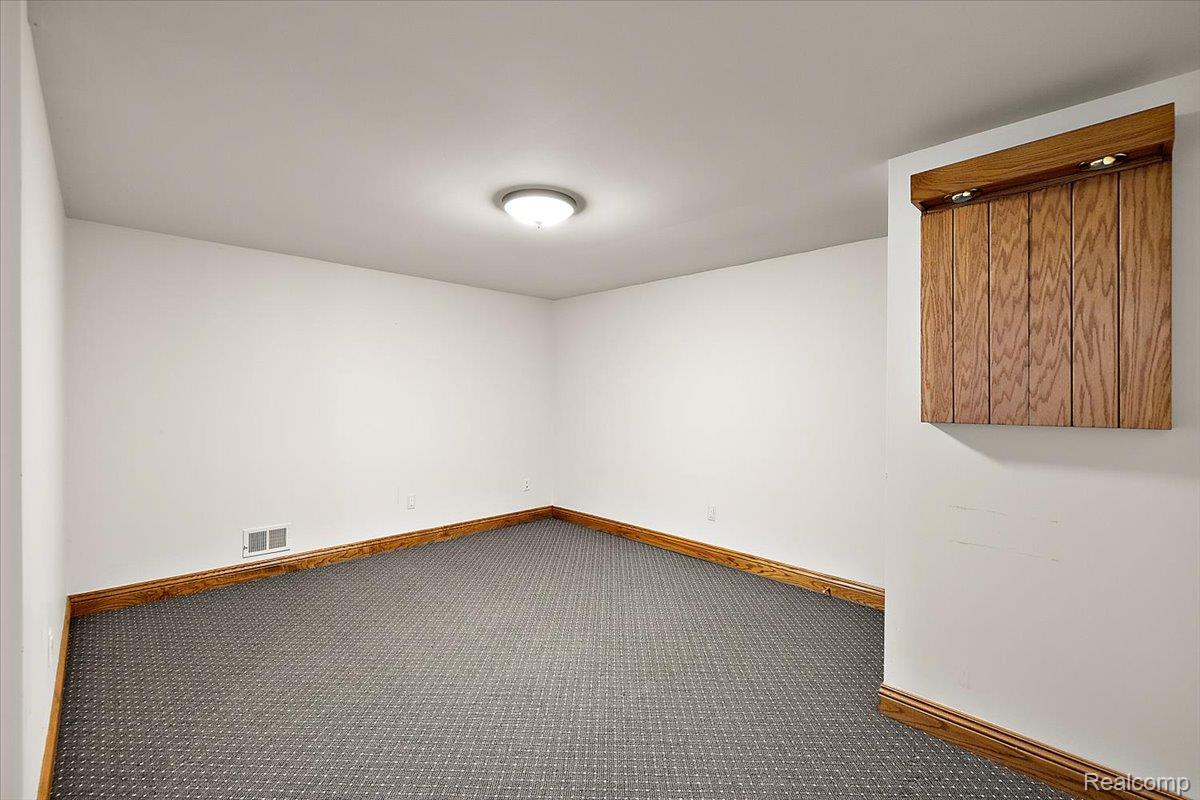 3705 N Riverview Terrace Terrace N