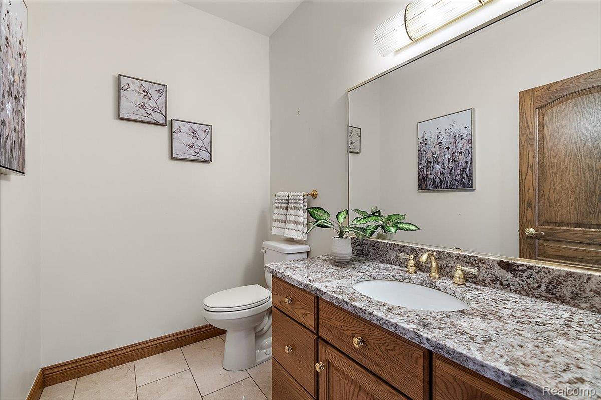 3705 N Riverview Terrace Terrace N