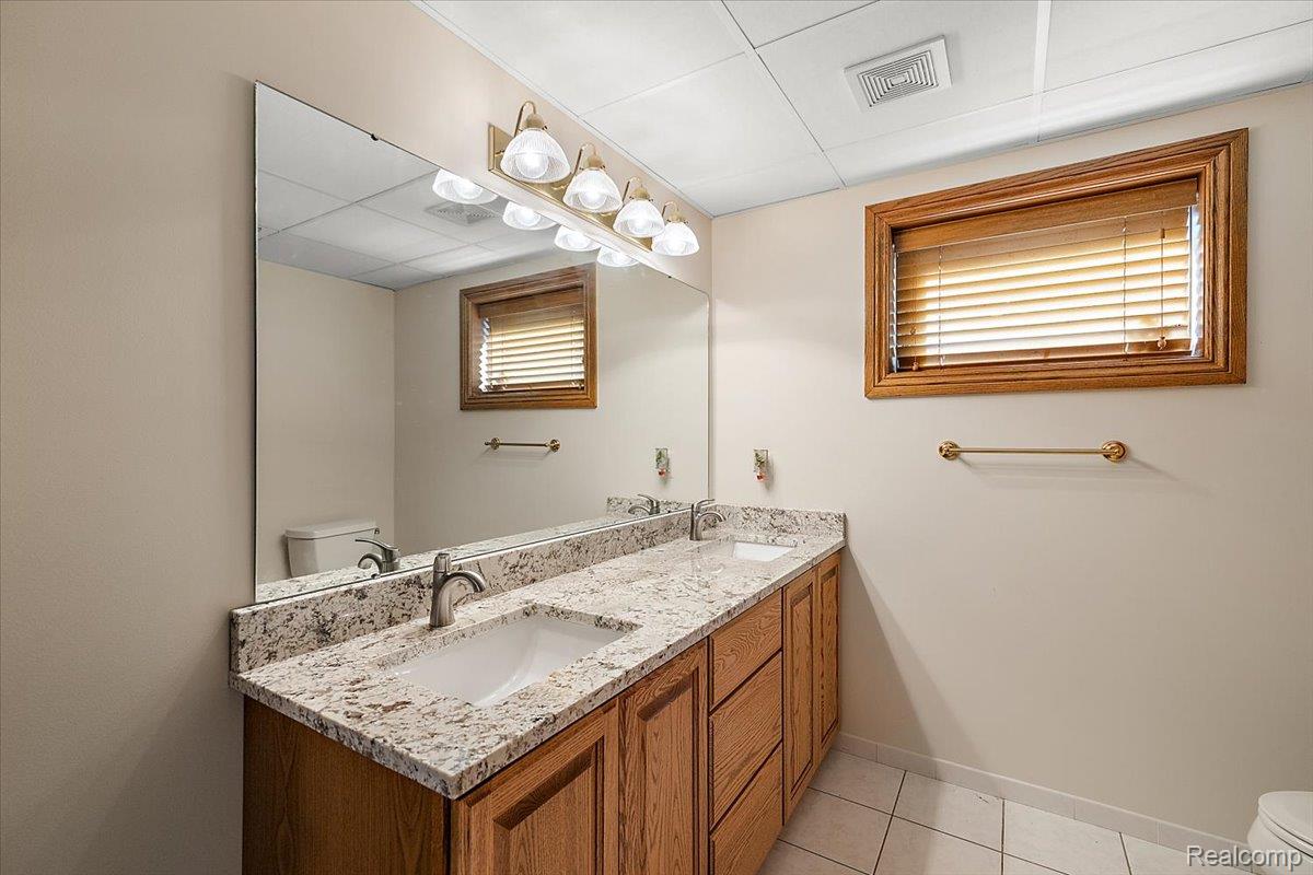 3705 N Riverview Terrace Terrace N