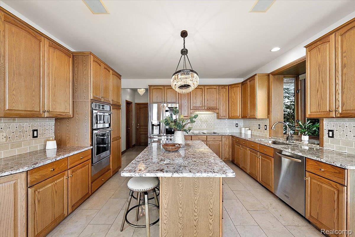 3705 N Riverview Terrace Terrace N