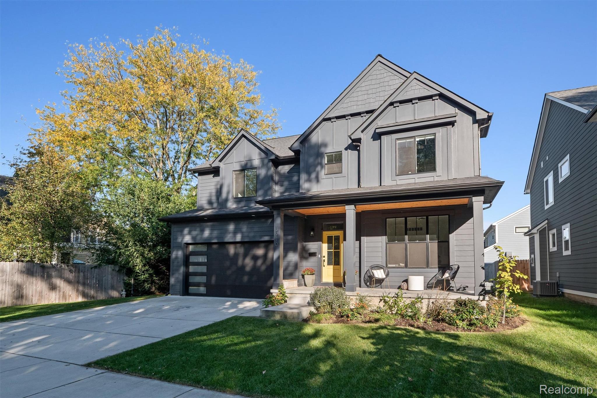 3910 Bellevue Avenue