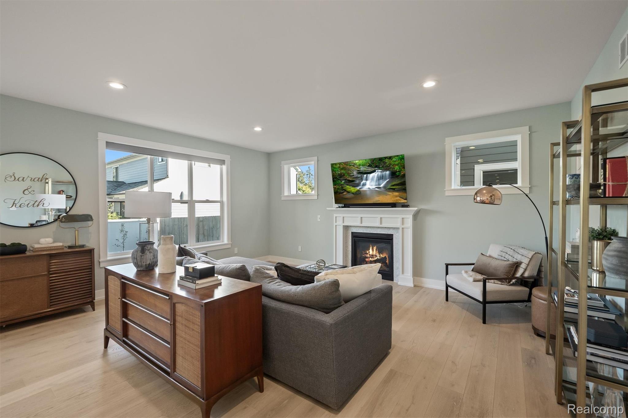 3910 Bellevue Avenue