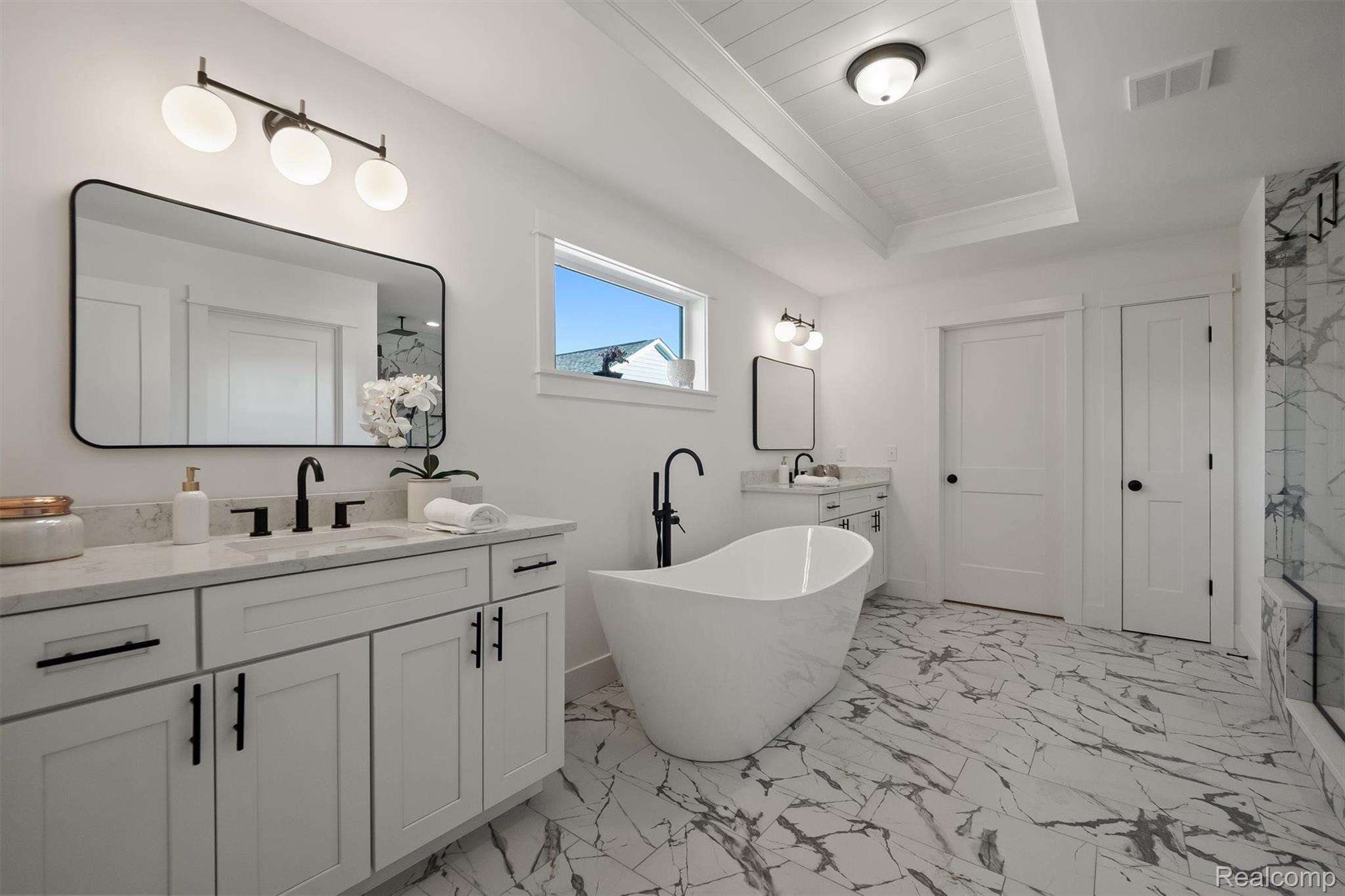 3910 Bellevue Avenue