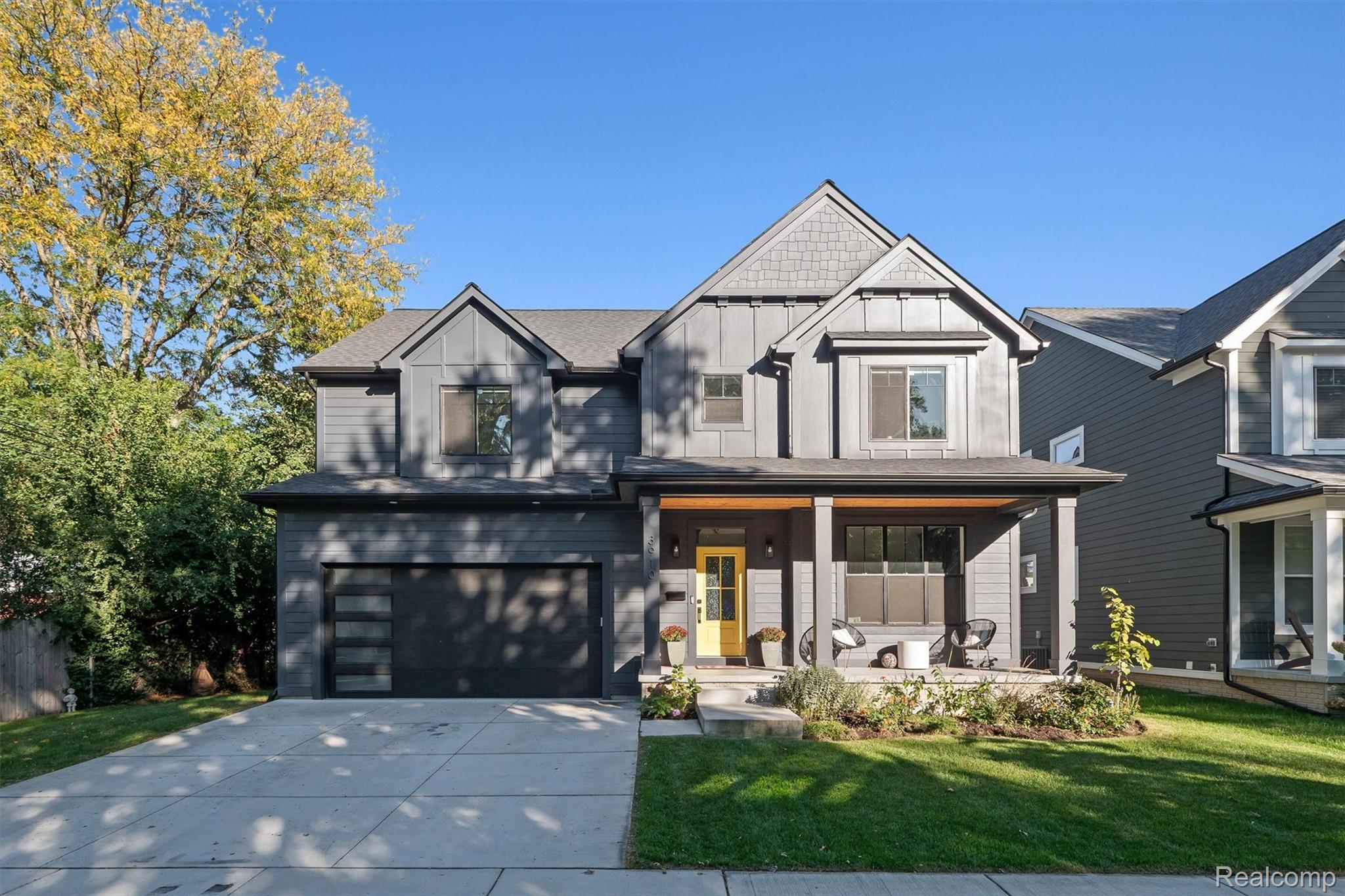 3910 Bellevue Avenue