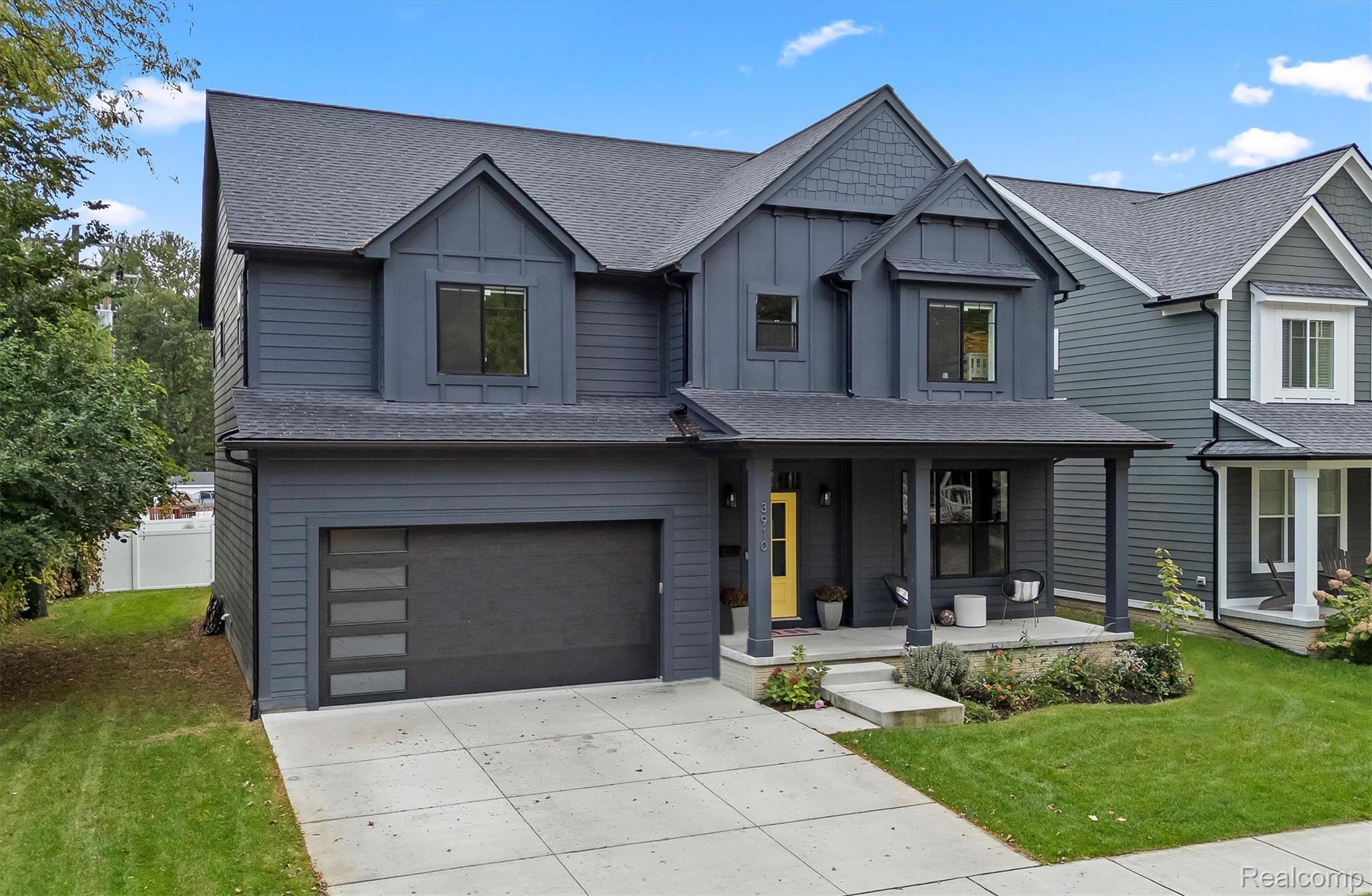 3910 Bellevue Avenue