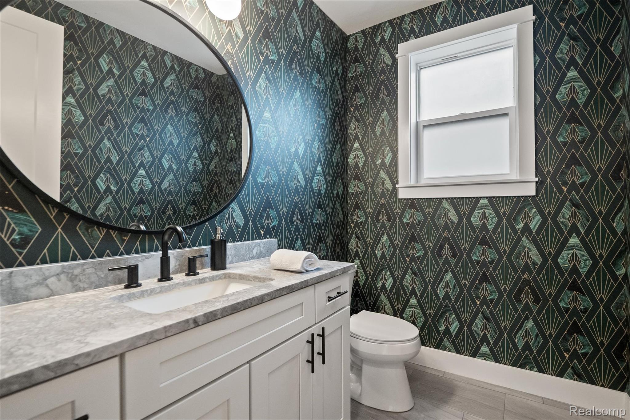 3910 Bellevue Avenue