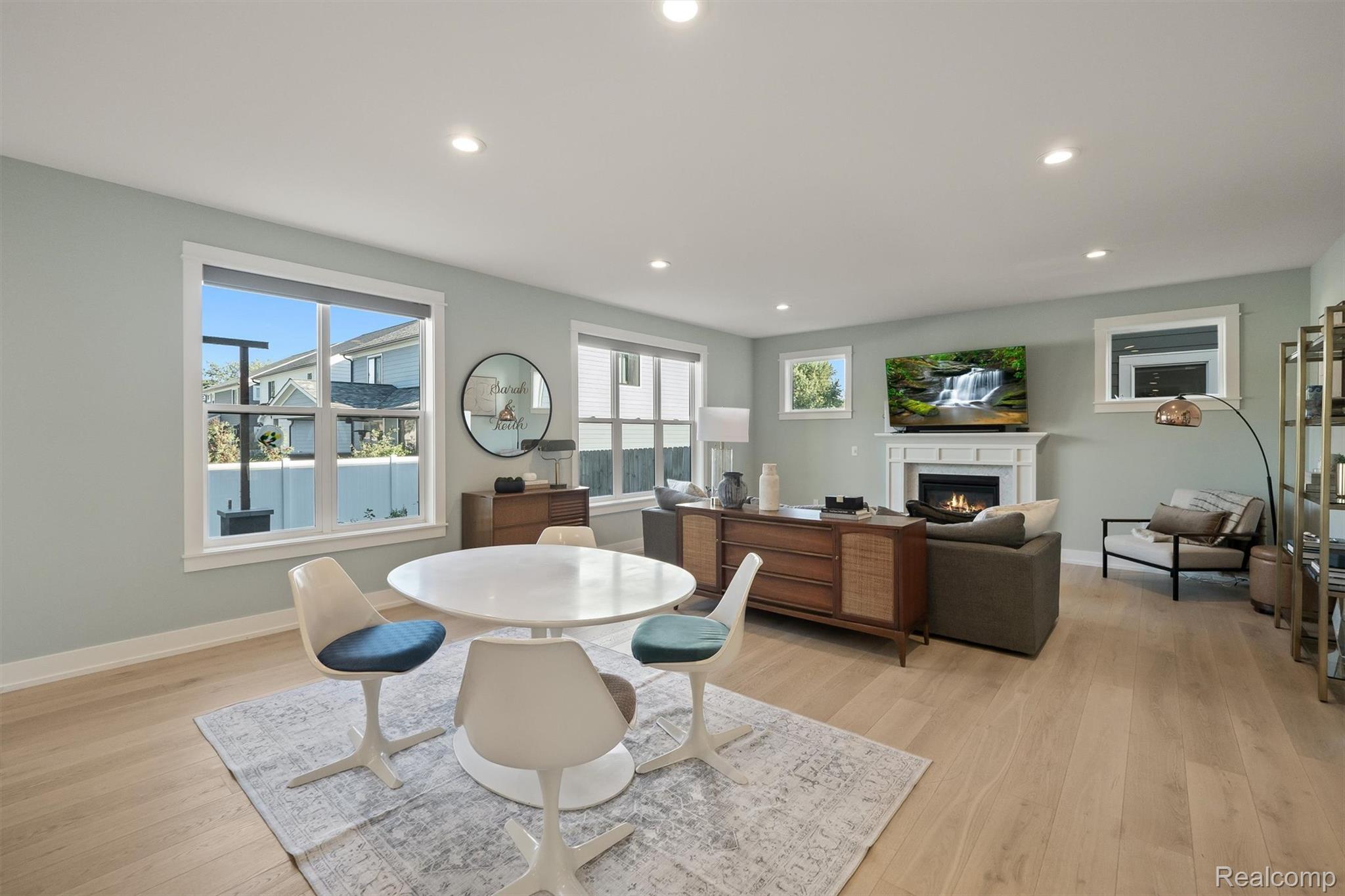 3910 Bellevue Avenue