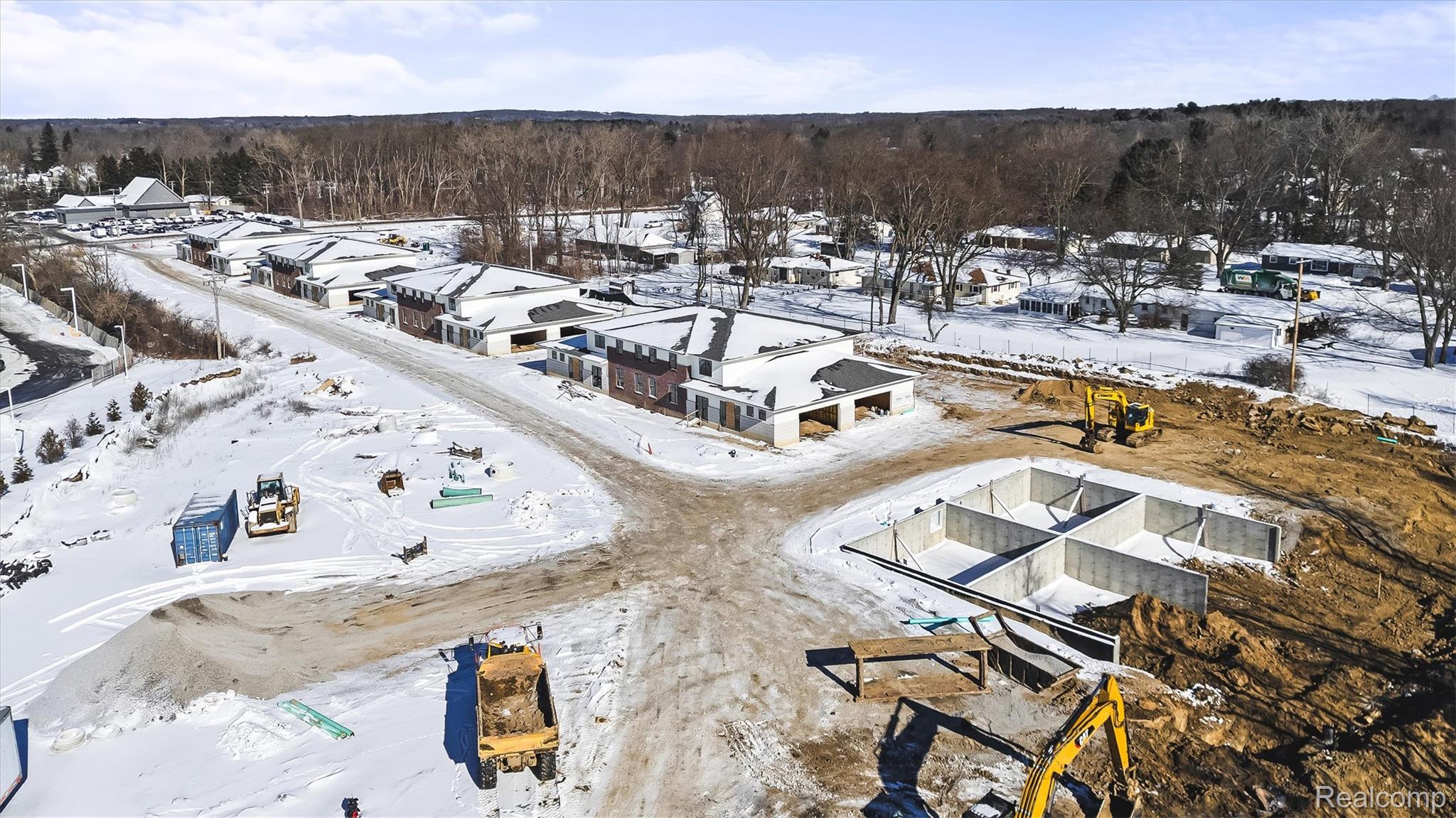 122 E Clarkston Road