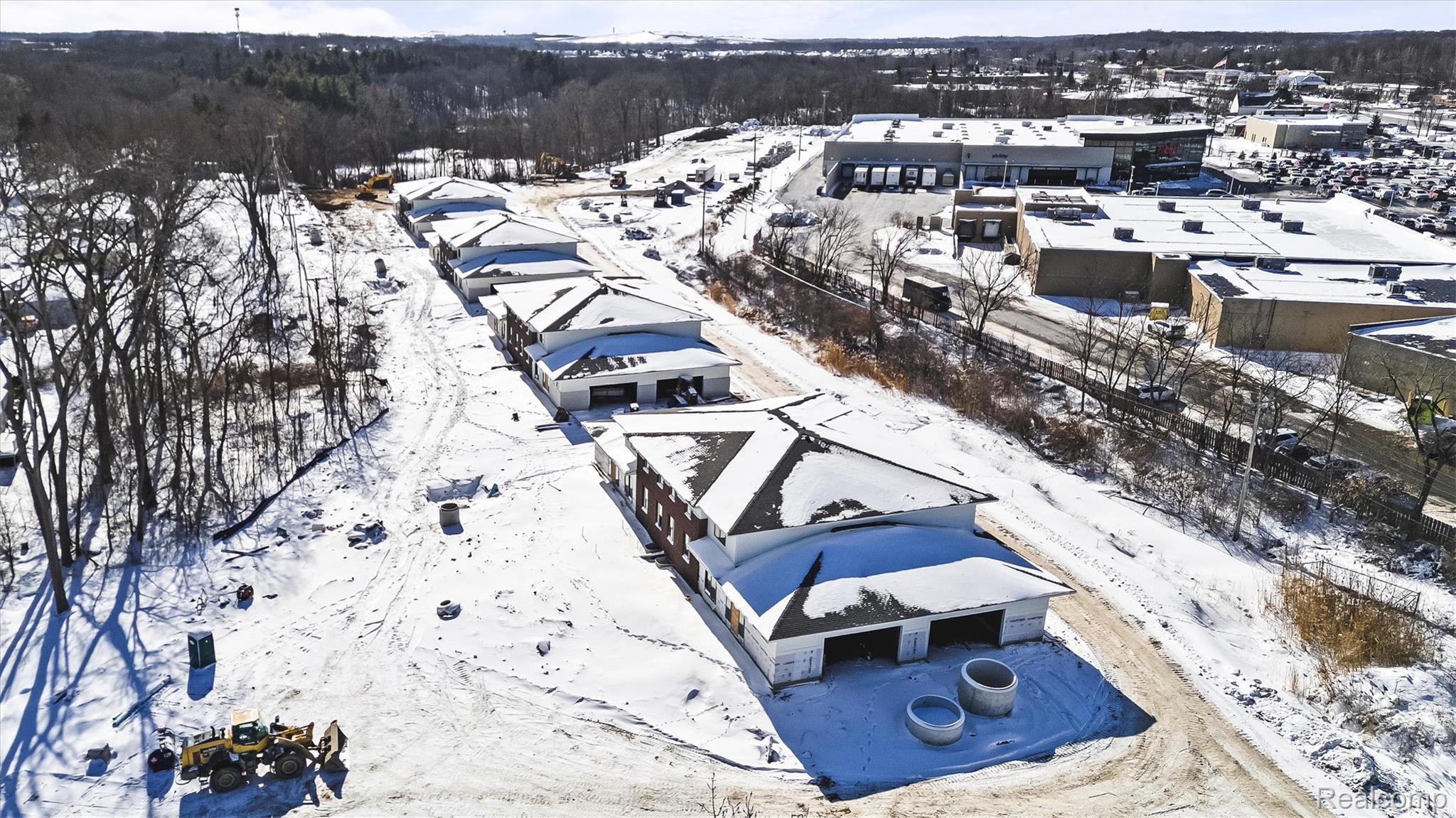 122 E Clarkston Road