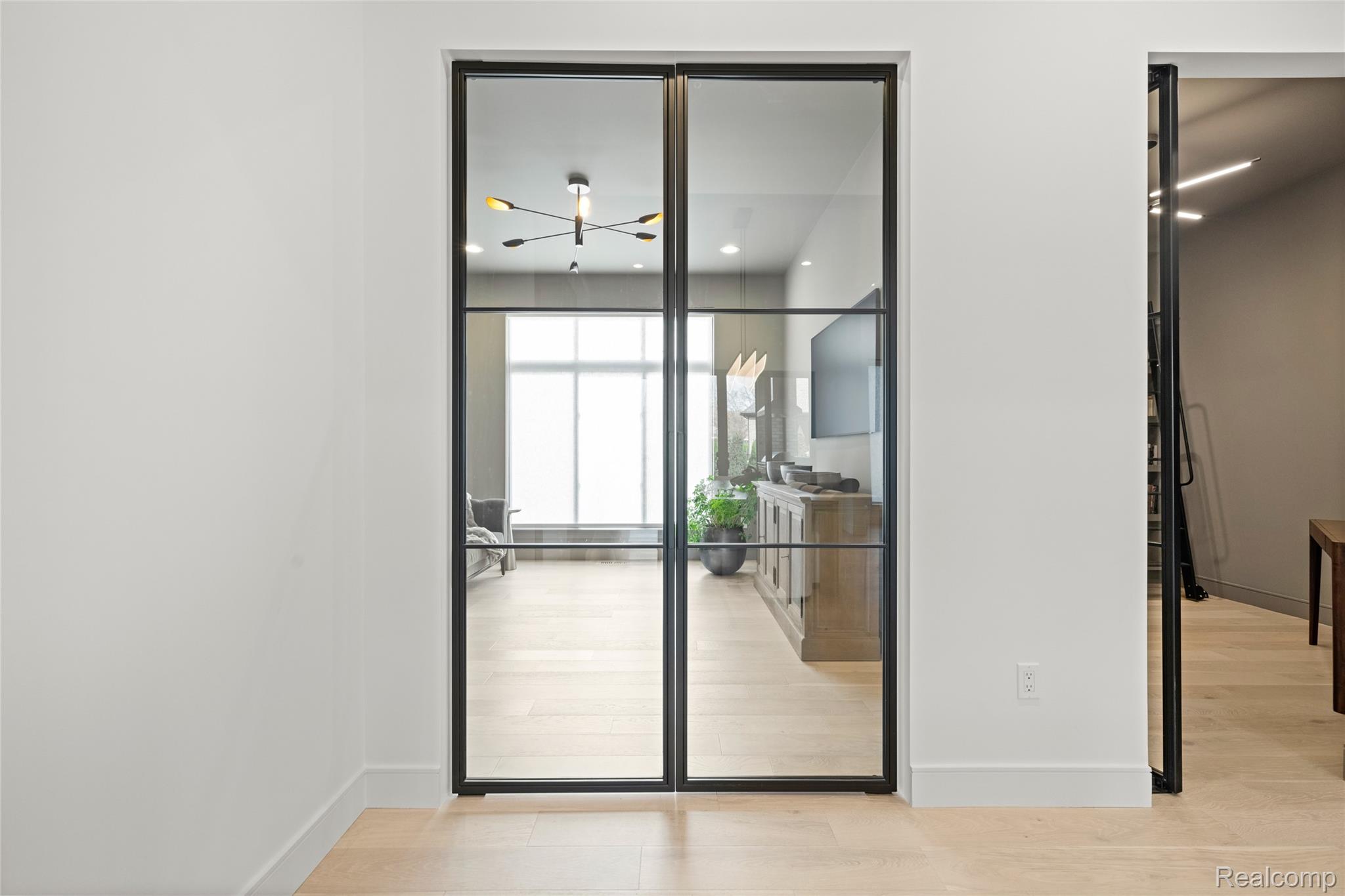 3026 Heron French Provincial