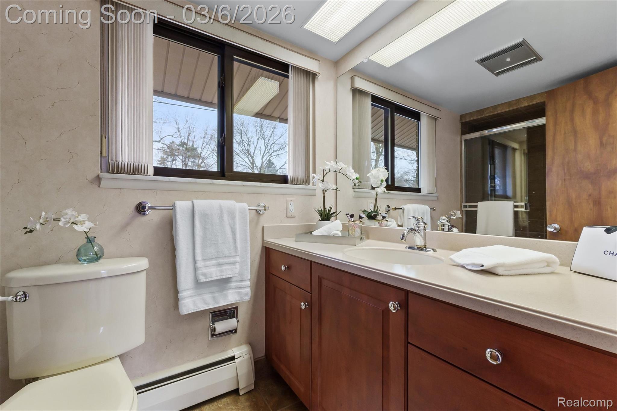 33420 Quaker Valley Road